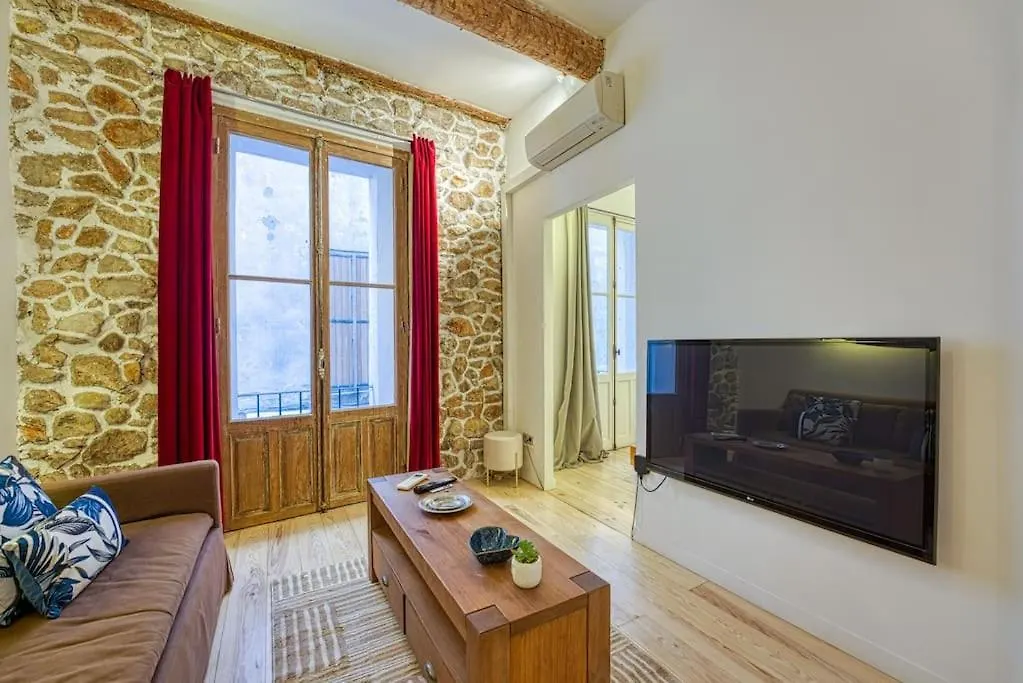 New - 1 Bed Apt Central Antibes