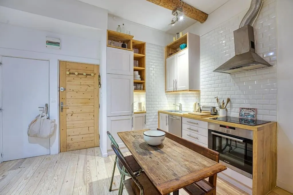 New - 1 Bed Apt Central Antibes Apartment